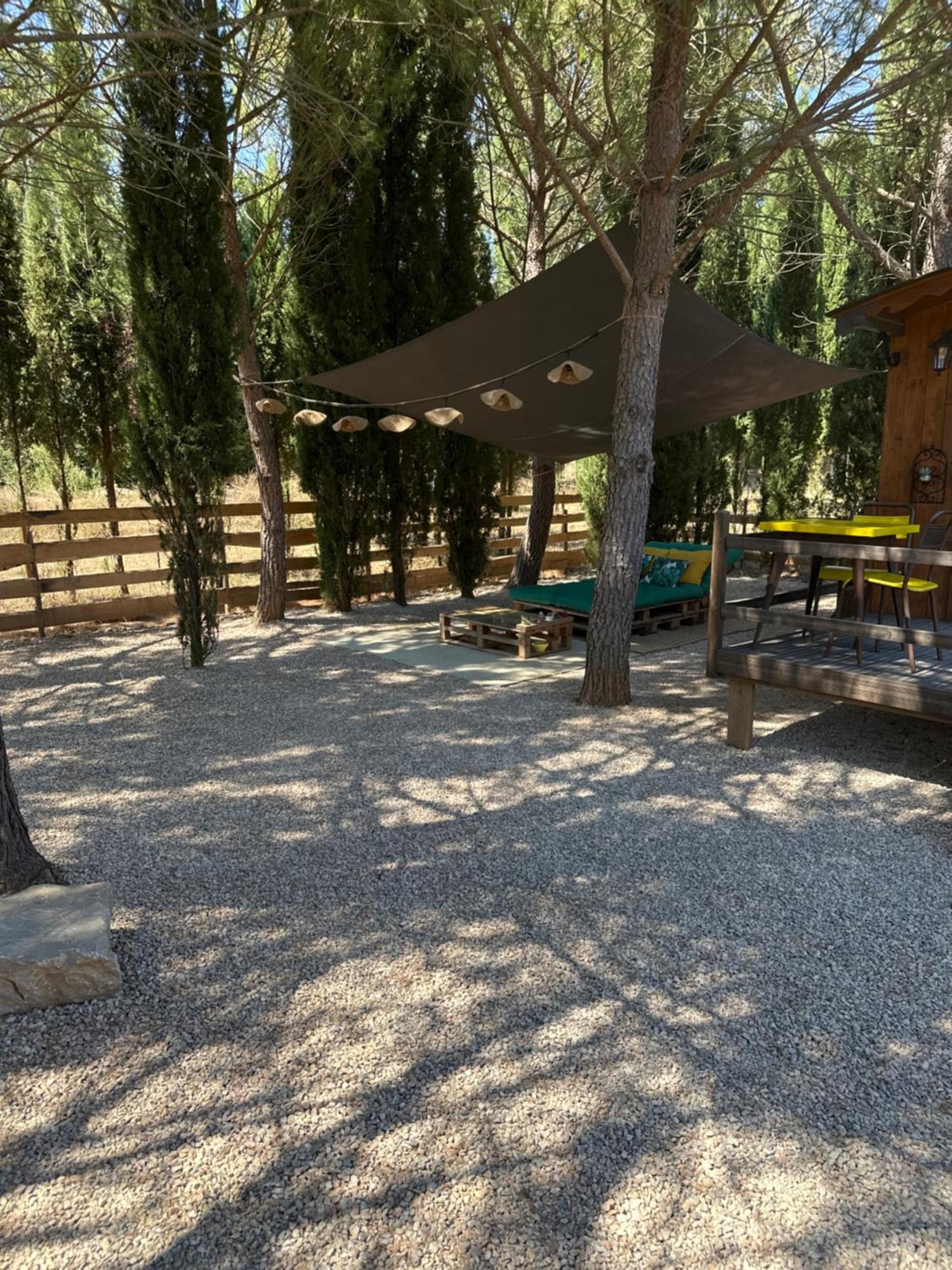 Superbe Roulotte De Charme Otel Bagnols-en-Forêt Dış mekan fotoğraf